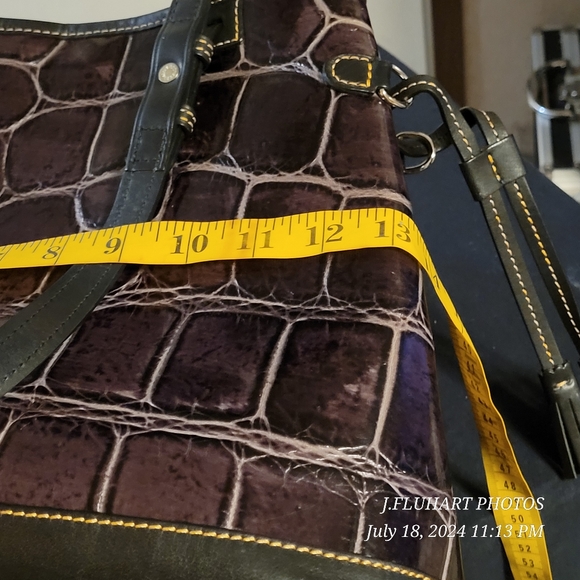 DOONEY AND BOURKE CROCODILE EMBOSSED LEATHER SHOULDER BAG RECENT DISCONTINUED - Picture 11 of 16